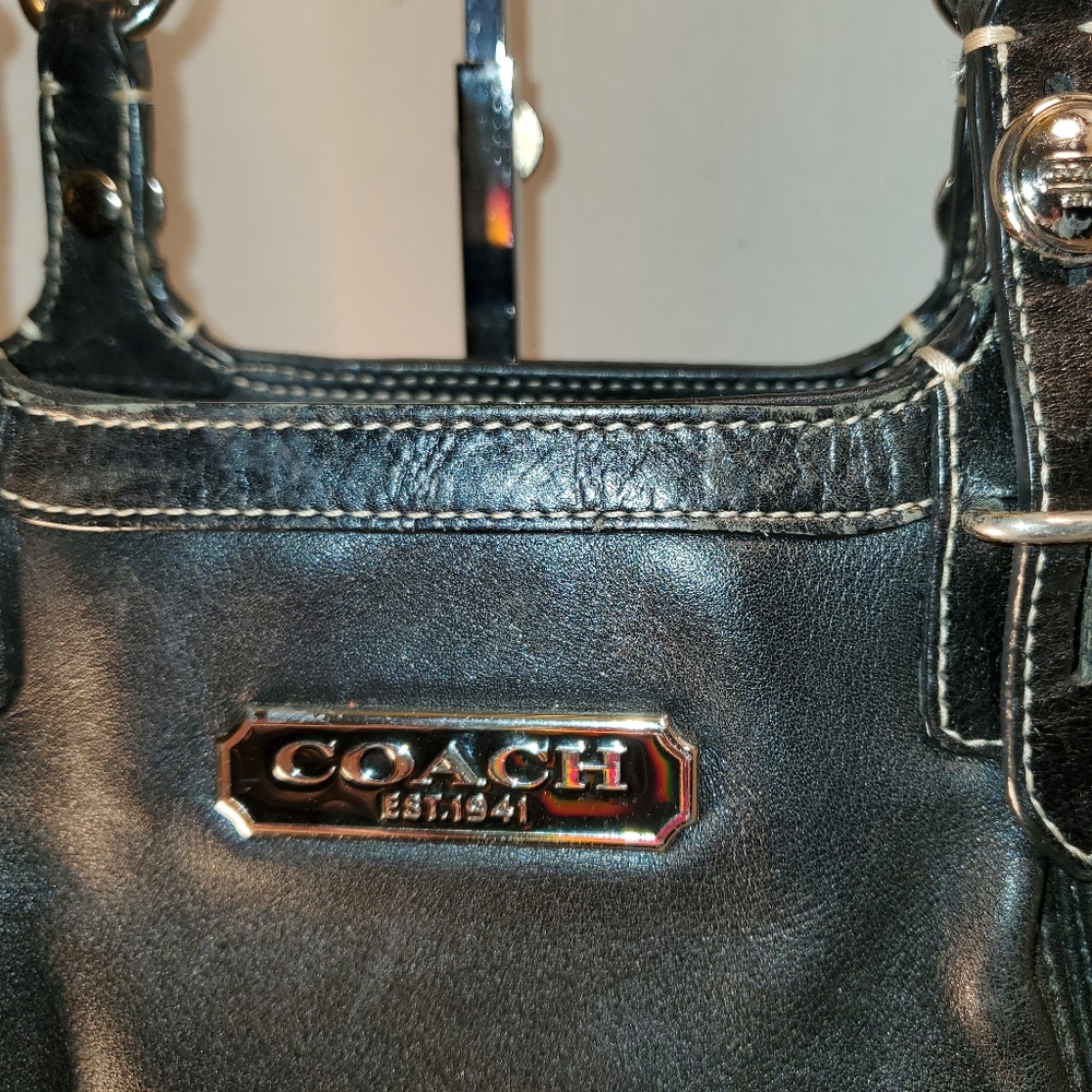 COACH MEDIUM LEATHER SATCHEL - Picture 4 of 8